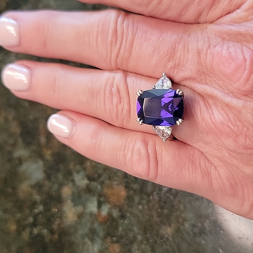 LARGE CZ "Tanzinite" and "diamond " ring size 8.5